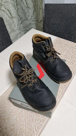 Bota de seguridad PAREDES Piel Negra Talla 41