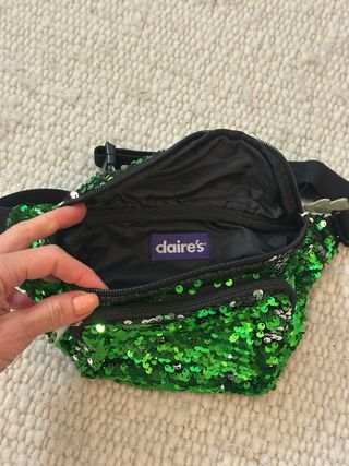 Due marsupi, verde brillante e rosa sbiadito