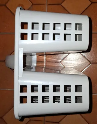 Porta stoviglie e piatti in plastica