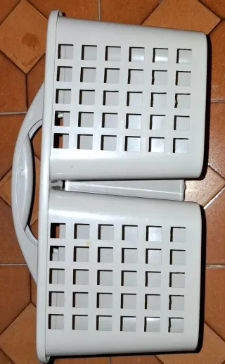 Porta stoviglie e piatti in plastica