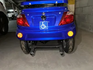 Scooter Eléctrico Azul a estrenar