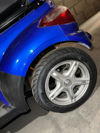 Scooter Eléctrico Azul a estrenar