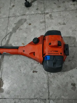 Desbrozadora Profesional Husqvarna 555 FRM