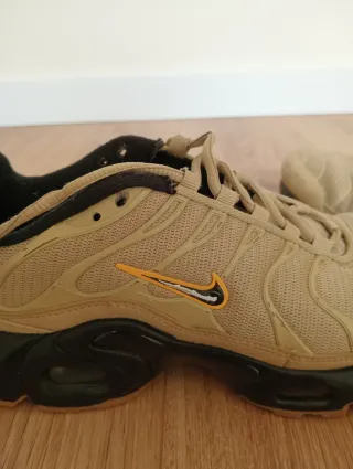 Zapatillas Nike Air Max Plus Mujer Beige/Amarillo