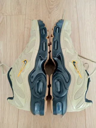 Zapatillas Nike Air Max Plus Mujer Beige/Amarillo