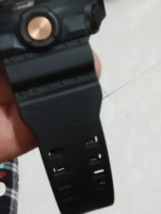 Reloj Casio G-Shock Negro y Dorado