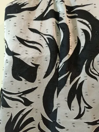 Vestido de tirantes con volantes