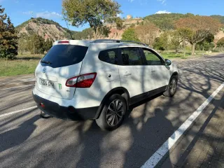 Nissan Qashqai+2 2010