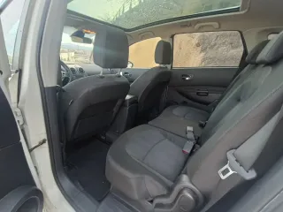 Nissan Qashqai+2 2010