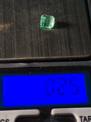 Esmeralda de Colombia tallada