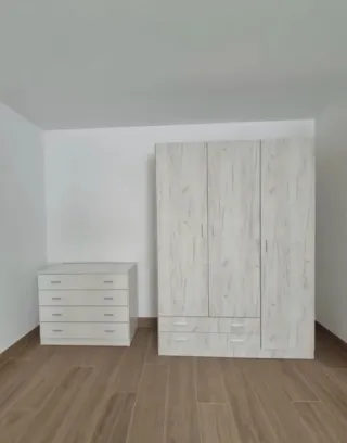MUEBLES NUEVOS!!! Armarios, camas...