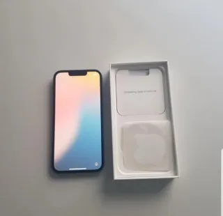 iPhone 13 Azul entre 84-90% Batería