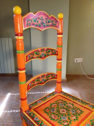 Silla flamenca pintada a mano