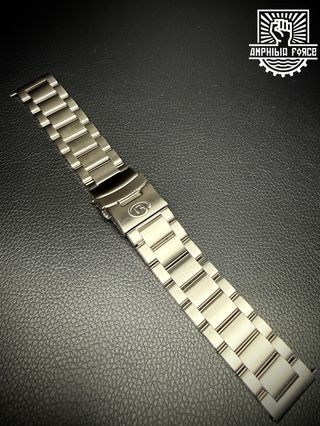 Armis Brazalete macizo Vostok de 22mm nuevo