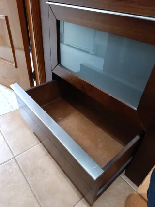 Lavabo con mueble de madera