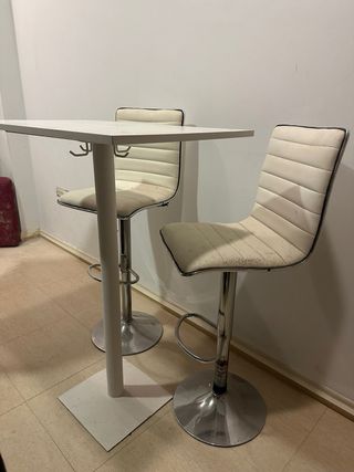 Juego de 2 Sillas Altas Cromadas