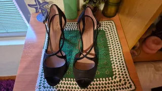 Salones Gloria Ortiz Negros Talla 39