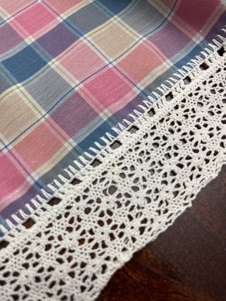 Mantel antiguo cuadros 165x100