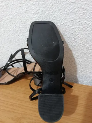 Sandalias tacón negras