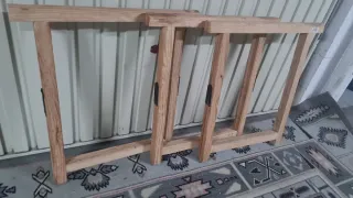 Trípodes de madera para caballetes