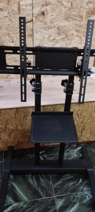 Soporte TV con Ruedas y Bandeja