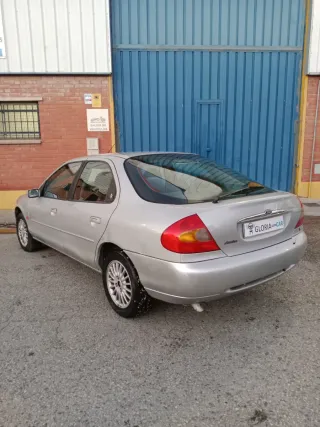 Ford Mondeo 2000