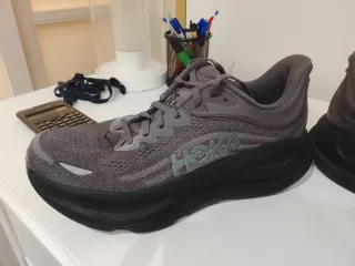Hoka Bondi 9 zapatillas running están nuevas.