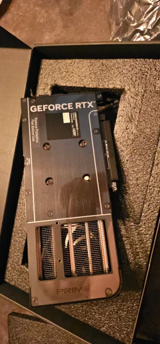 ASUS GeForce RTX 5060 8GB GDDR6 OC