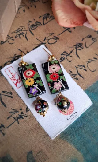 Pendientes japoneses de porcelana fría florales