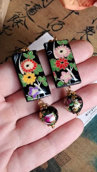 Pendientes japoneses de porcelana fría florales