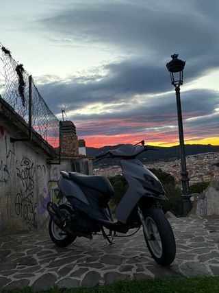 Yamaha Jog RR Gris