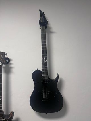 Guitarra Solar con Bare Knuckle pickups y evertune