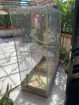 Jaula grande para pájaros
