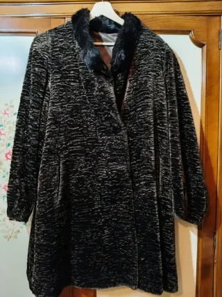 Abrigo imitación Astracán Negro/Marrón