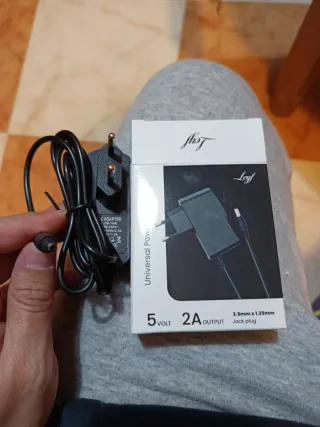 Fuente de alimentación universal 5V 2A
