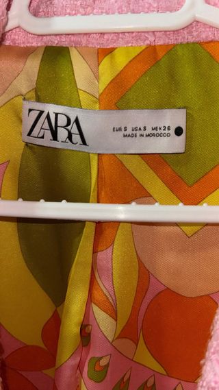 Blazer rosa estilo Chanel