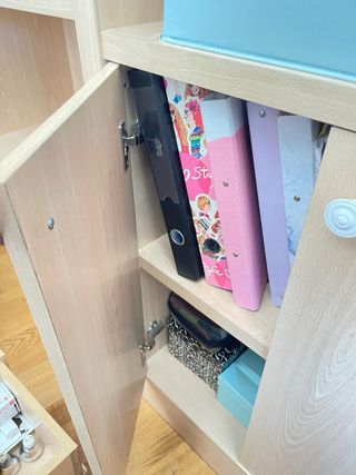 Estantería de madera