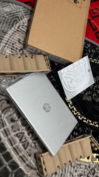 HP Laptop 15-fd0375ns Intel i3 SSD 512GB