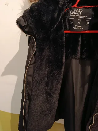 Abrigo acolchado mujer negro