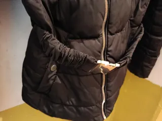 Abrigo acolchado mujer negro