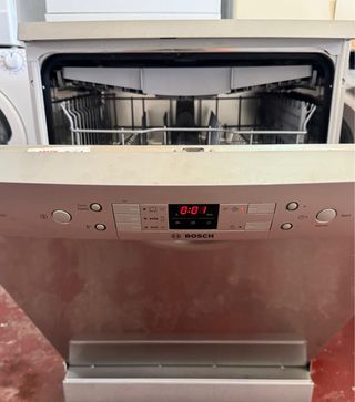 LAVAVAJILLAS BOSCH SILENCEPLUS EN INOX 3  BANDEJAS