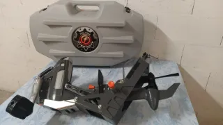 Kayak Feel Free con pedales, timón y ruedas.