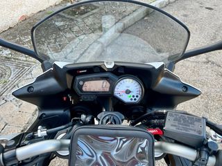 Yamaha FZ8 semicarenada