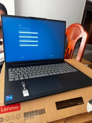Lenovo IdeaPad 5 16IRH10 Negro