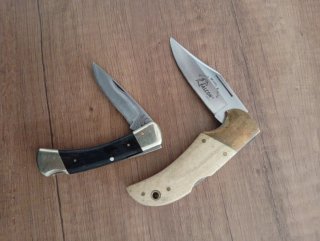 2 Coltelli ,1 Falcon e 1 jet-aer made in japan