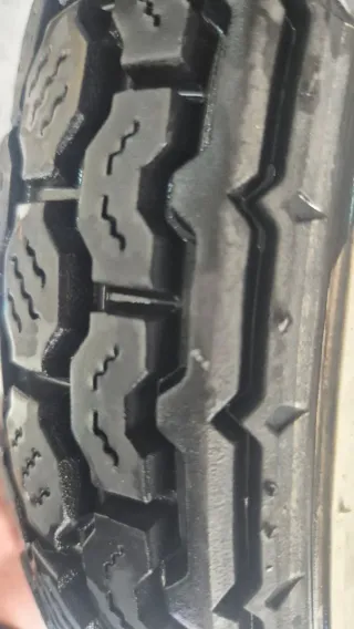 Neumático Continental 3.50-10 59J Tubeless Blanco