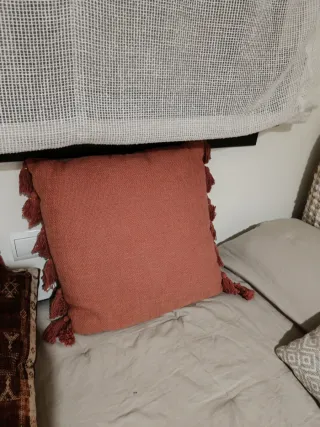 Set di 4 cuscini decorativi color granato