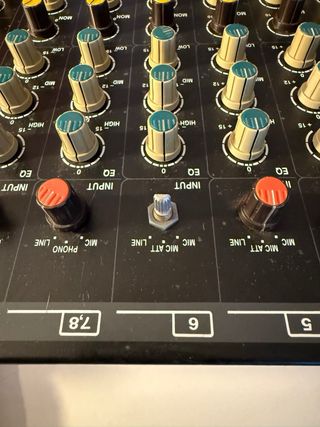 Mesa de Mezclas Inkel MX-1100 Vintage Profesional