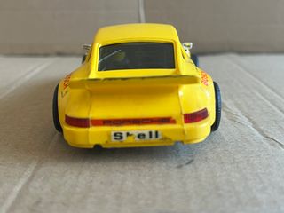 Scalextric Porsche Carrera RS Amarillo