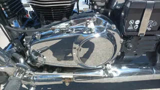 Triumph America Negra y Roja